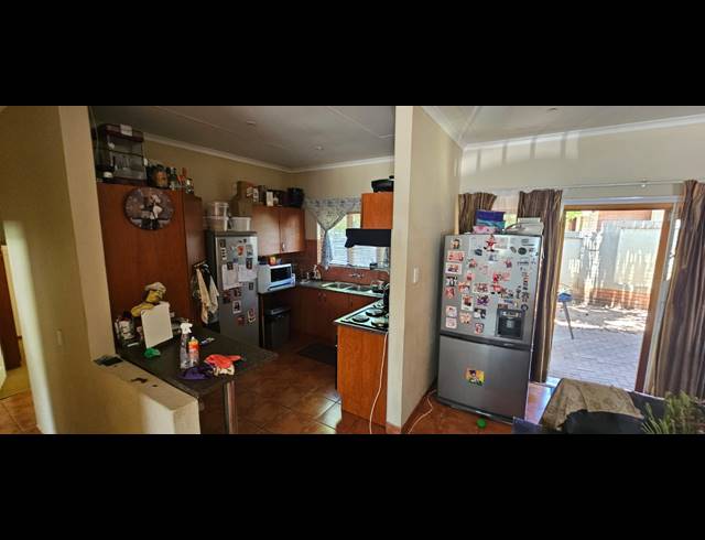 3 BEDROOM FREESTANDING FOR SALE IN CASHAN